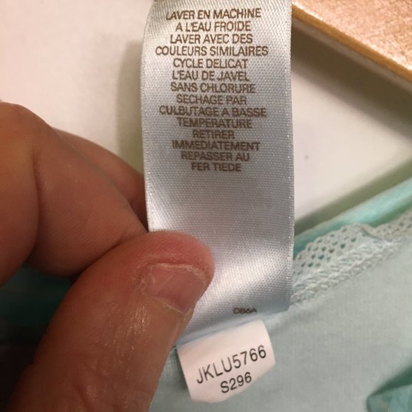 JH Collectibles Woman Tank Top 1X - Picture 3 of 6